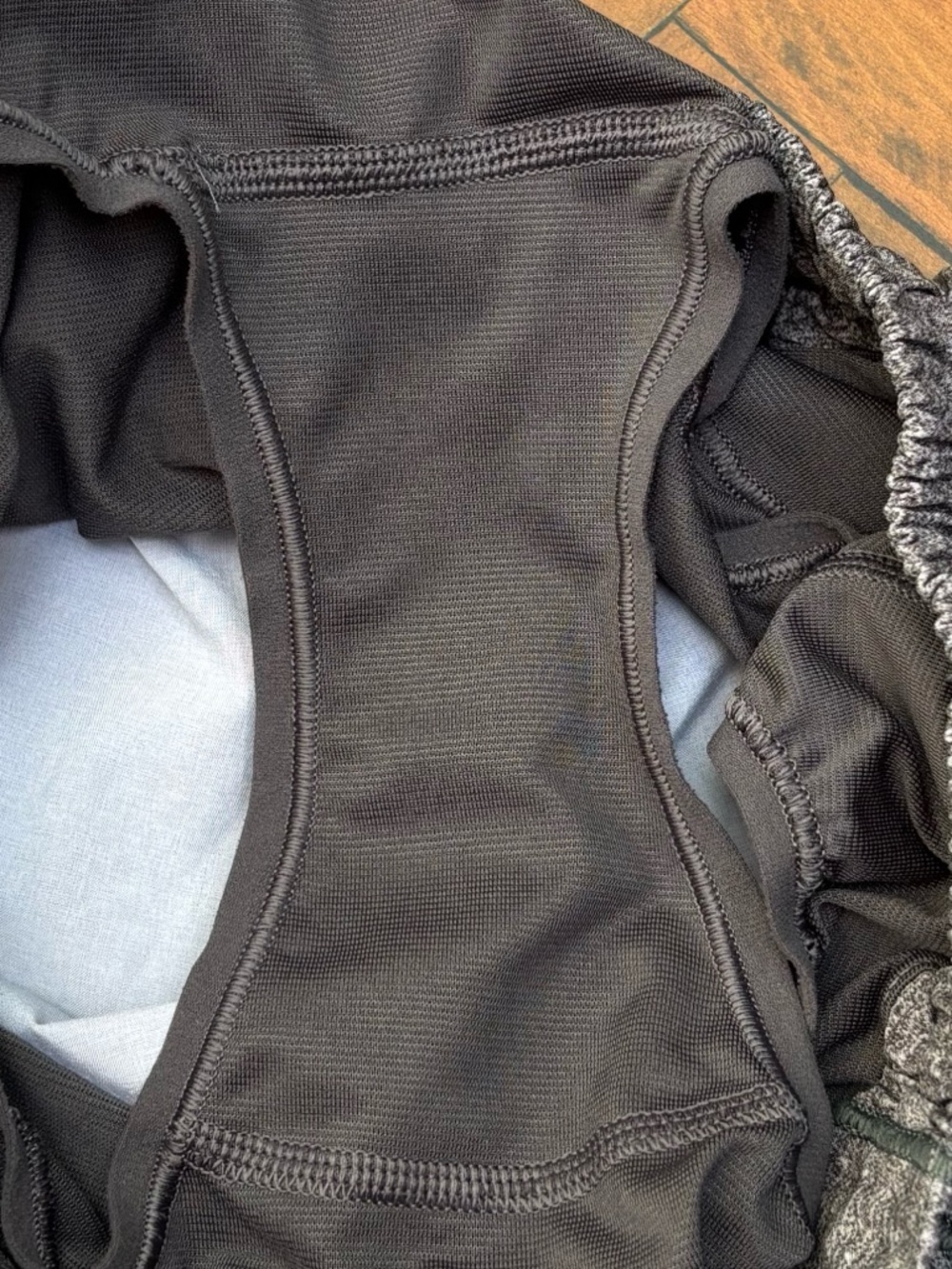 Lululemon Hotty Hot Shorts 4" In Heather Lux Multi Black Size 4 - Picture 4 of 5